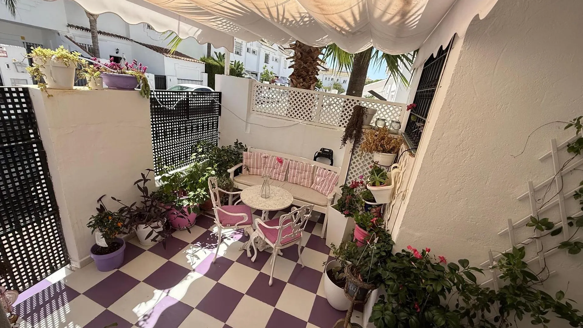 Apartamento Studio -Patio Andaluz- Marbella